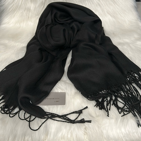 🌷NET Fashion Sooo Soft Scarf NWT - Picture 2 of 9
